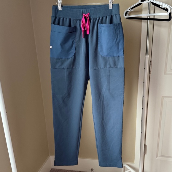 Figs Mundri Scrub Pants - Picture 1 of 5